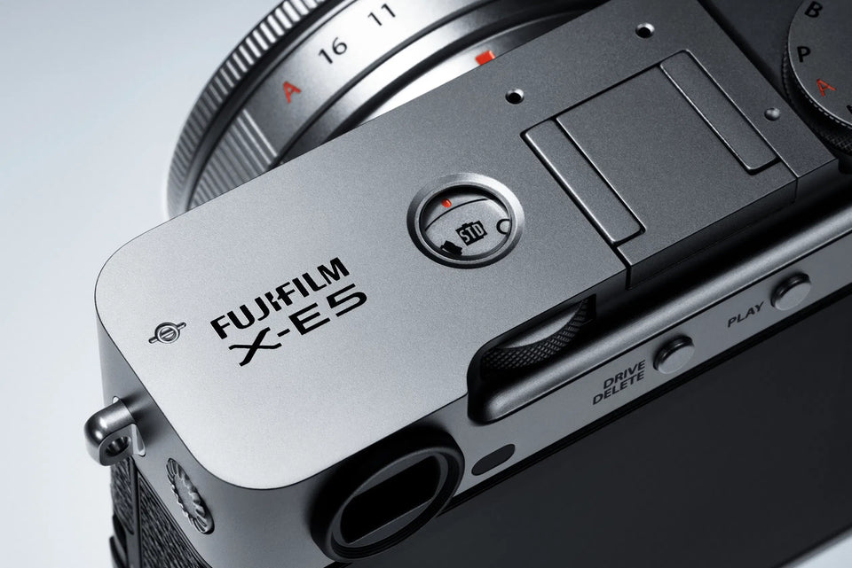 Fujifilm X-E5: L’equilibrio perfetto tra vintage e innovazione