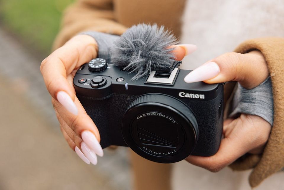 Videocamera Canon Powershot V1, nuova compatta con alte prestazioni