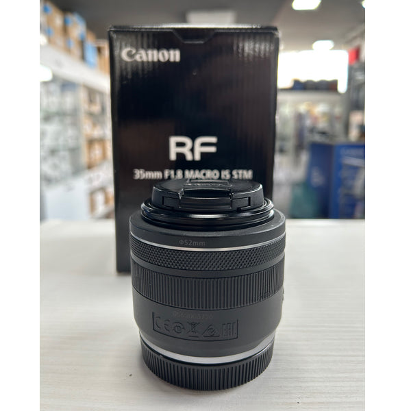 Canon RF 35mm F1.8 IS Macro STM Demo