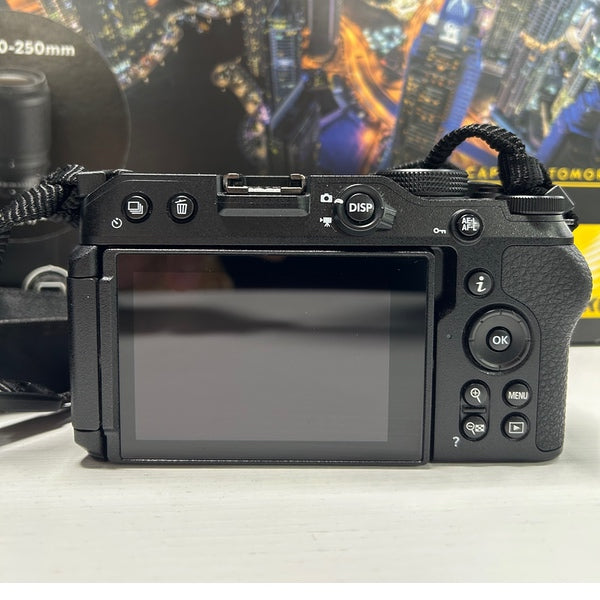 Nikon Z30 + 16-50 VR Seminuova (2018 Scatti)