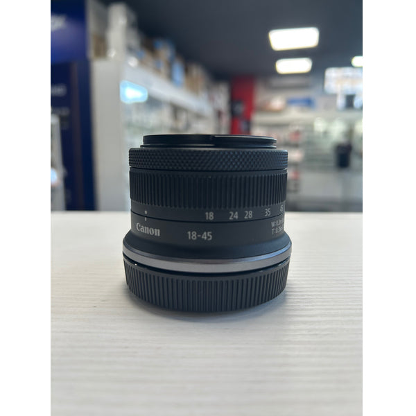 Canon EOS R50 + RF-S 18-45 F4.5/6.3 + RF-S 55-210 F5-7.1 Seminuova