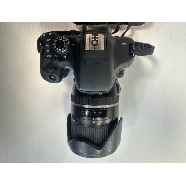 Canon EOS 750D + Tamron 16-300mm F3.5-6.3 Usato (41.773 scatti)