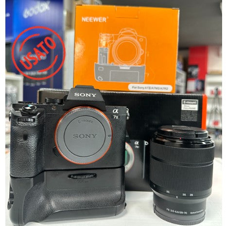 Sony A7II (16.460 scatti) + FE 28-70 F3.5-5.6 OSS + Impugnatura Neewer Usato