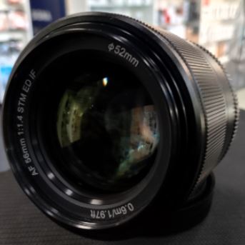 Viltrox AF 56 F1.4 STM ED IF x Fuji Usato