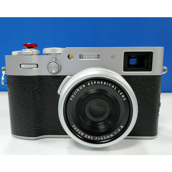 Fujifilm X100VI (3.100 scatti) Usata come nuova